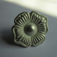 High quality carbon steel die casting furniture hardware push pull metal flower shape cabinet knob